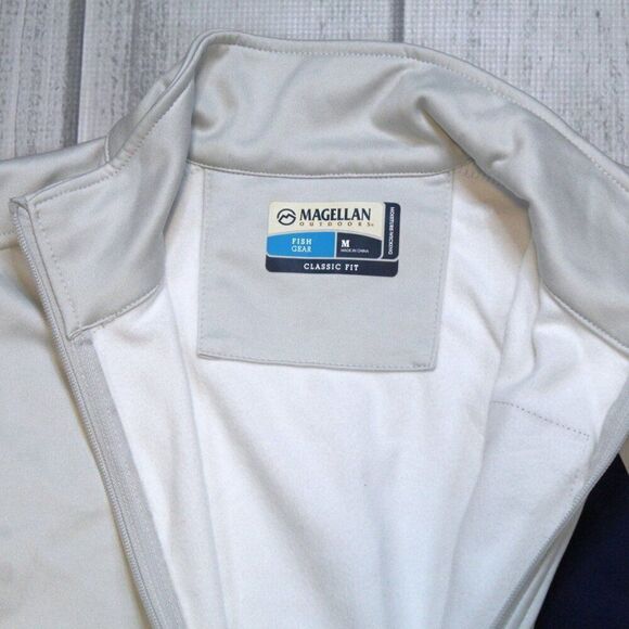 NEW Magellan Outdoors Men’s FishGear Shore and Line Fishing Vest Gray/Blue - Picture 3 of 4